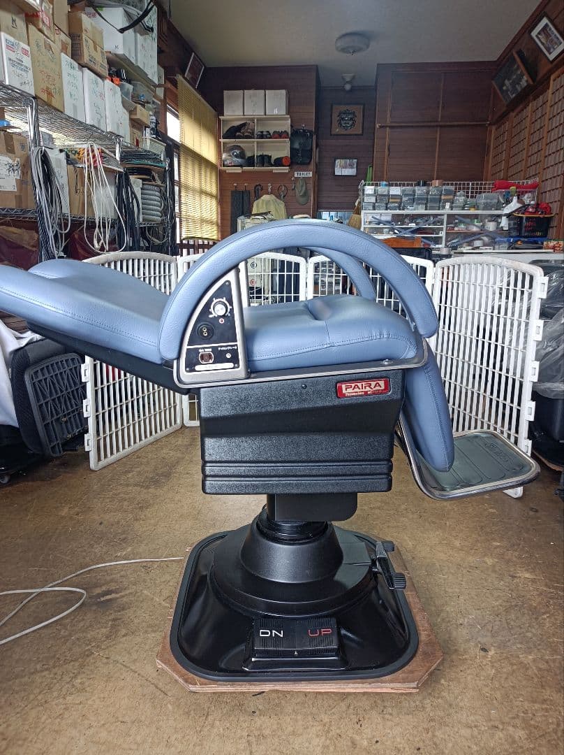 理容機器　新明和椅子　ペアラ