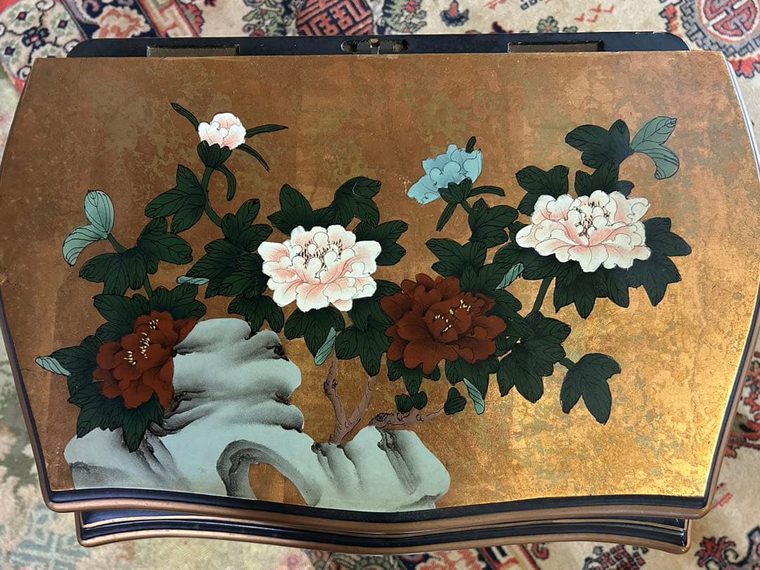 アジア風 木製家具 金箔装飾　シノワヅリ