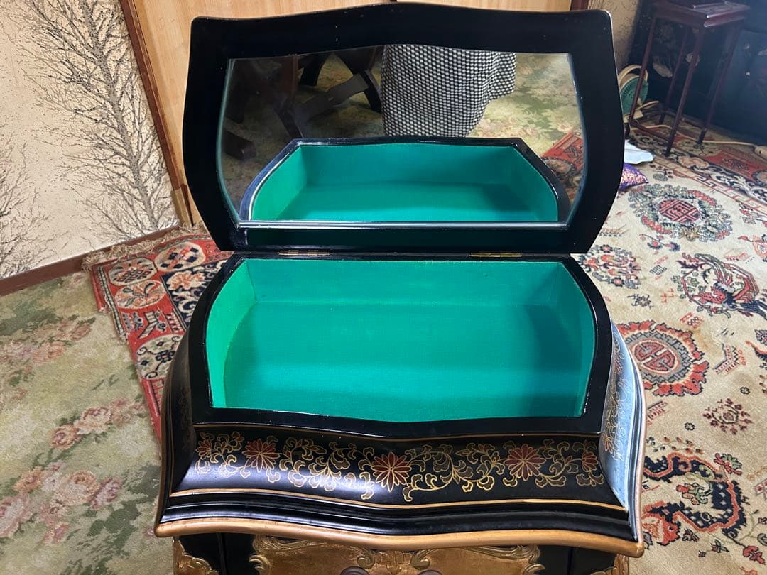 アジア風 木製家具 金箔装飾　シノワヅリ