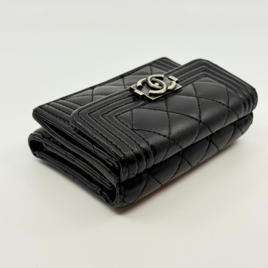 CHANEL シャネル ボーイシャネル 三つ折り財布　スモールウォレット
