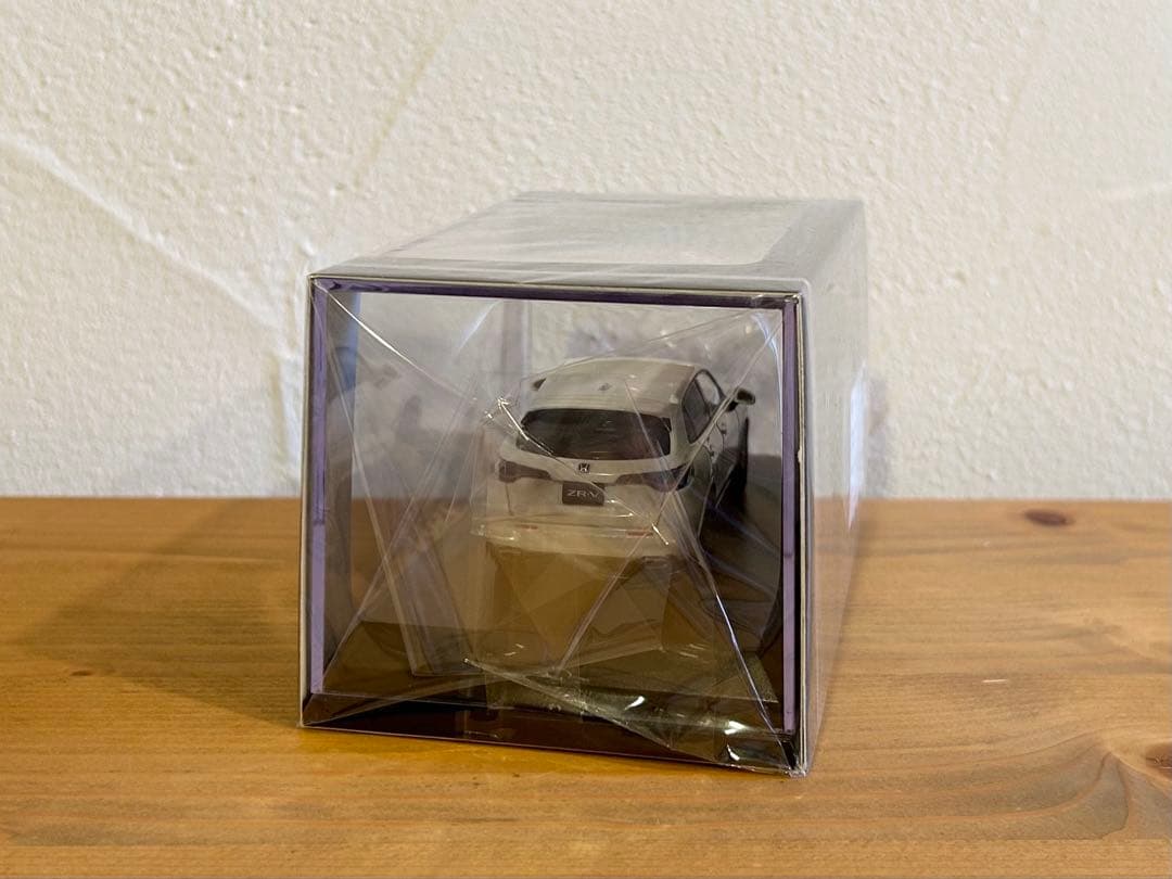 ホンダ ZR-V e:HEV 1/43 プラチナホワイト・パール ミニカー