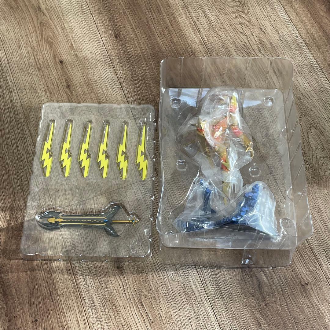 デジモンストーリー ユピテルモン ラースモードフィギュア