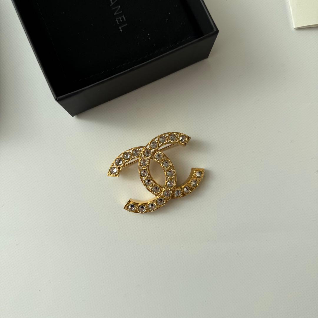 CHANEL＊ CCロゴ ＊ゴールド＊ブローチ＊クリスタル＊ビジュー
