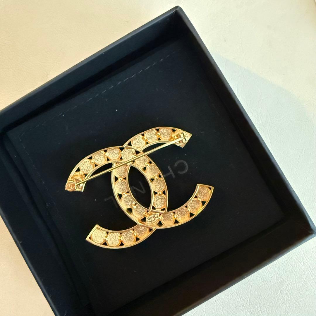 CHANEL＊ CCロゴ ＊ゴールド＊ブローチ＊クリスタル＊ビジュー