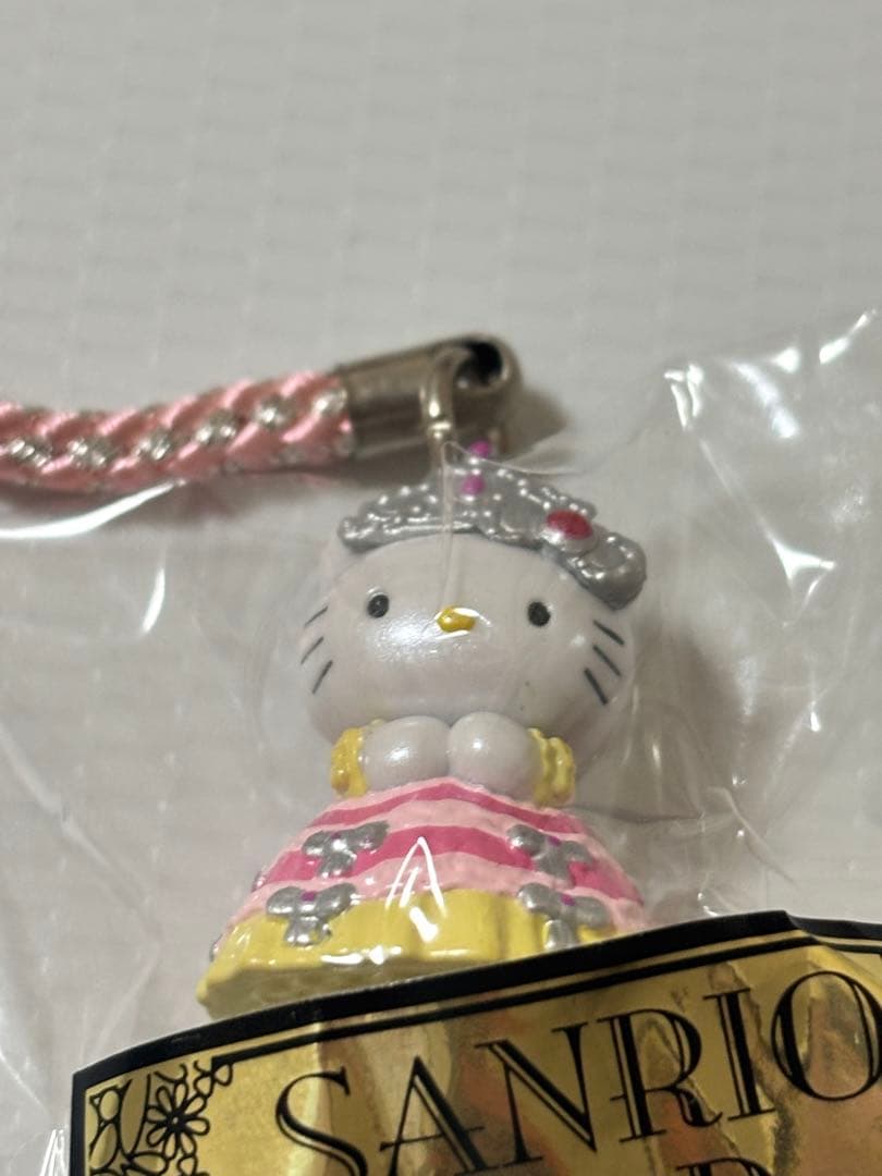 【サンリオピューロランド限定】ハローキティ ハートフルパレードストラップ