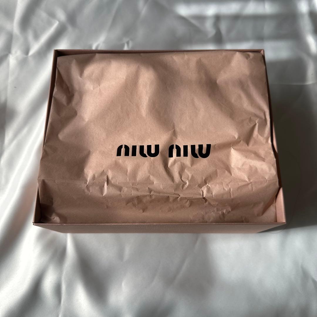 miu miu ストライプニット帽