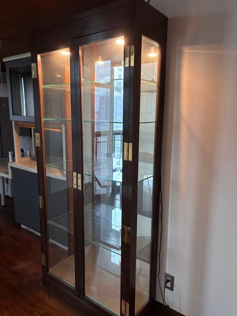 bluejack ガラスケース LEDライト付き ダークブラウン 4段