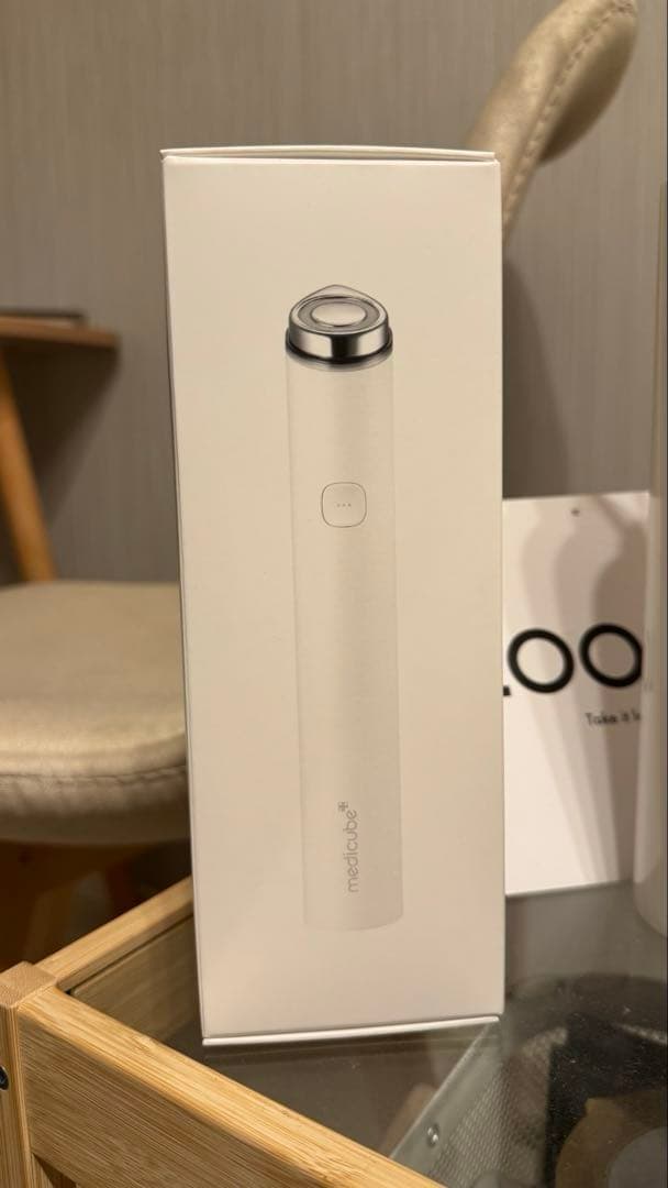【正規・美品】メディキューブ AGE-R ブースタープロミニ ホワイト