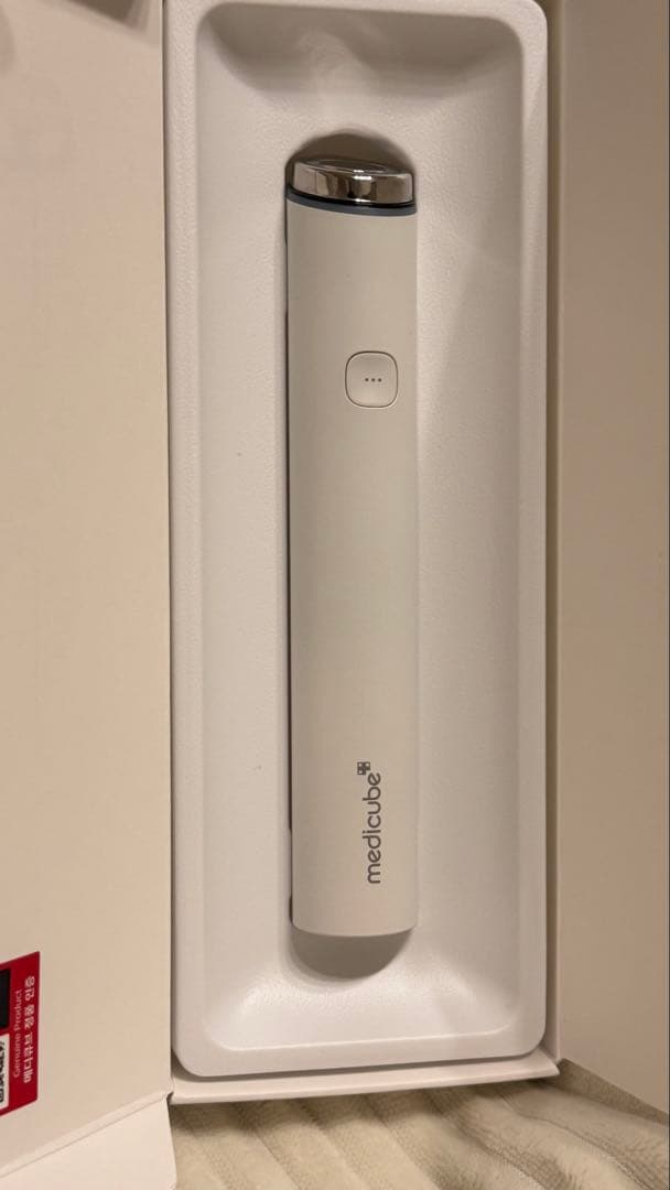 【正規・美品】メディキューブ AGE-R ブースタープロミニ ホワイト
