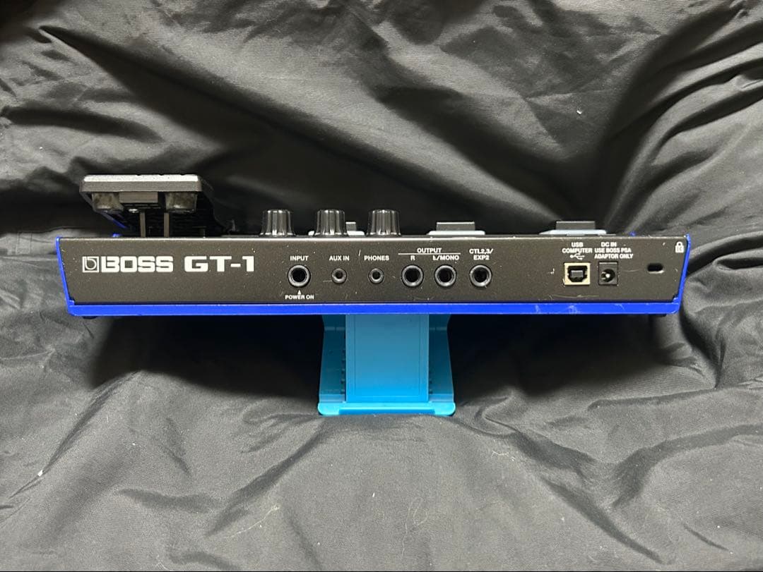 BOSS GT-1 マルチエフェクター　(ACアダプター,USBケーブル付属)