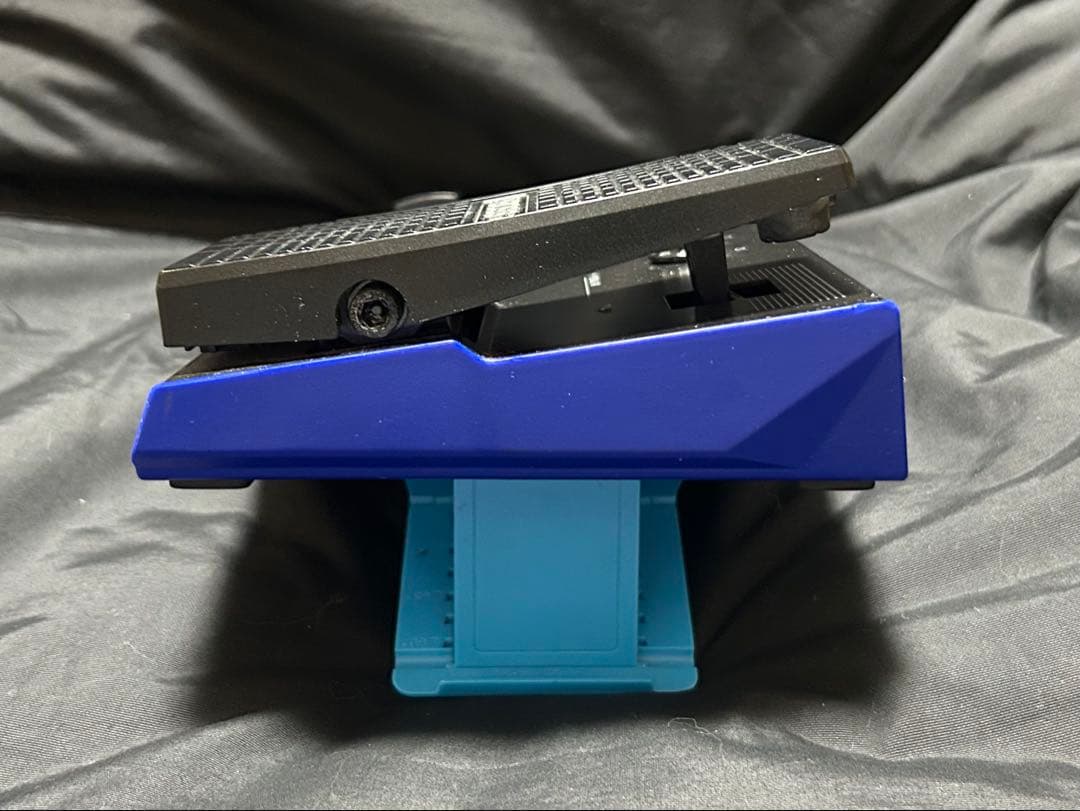 BOSS GT-1 マルチエフェクター　(ACアダプター,USBケーブル付属)