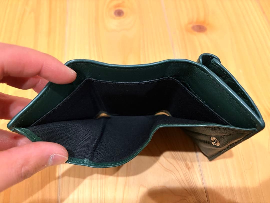 バレンシアガ　三つ折り財布　ミニ財布　クロコ型