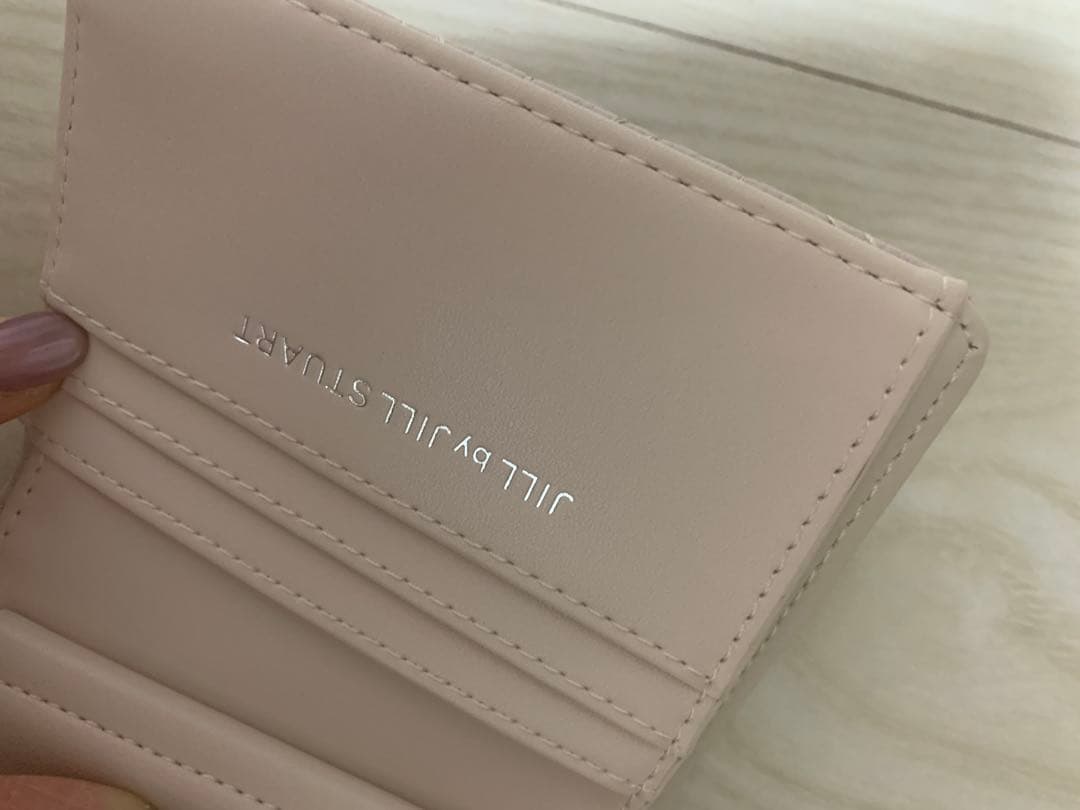 新品未使用　ジルバイジルスチュアート　クロスJキルト三つ折りウォレット