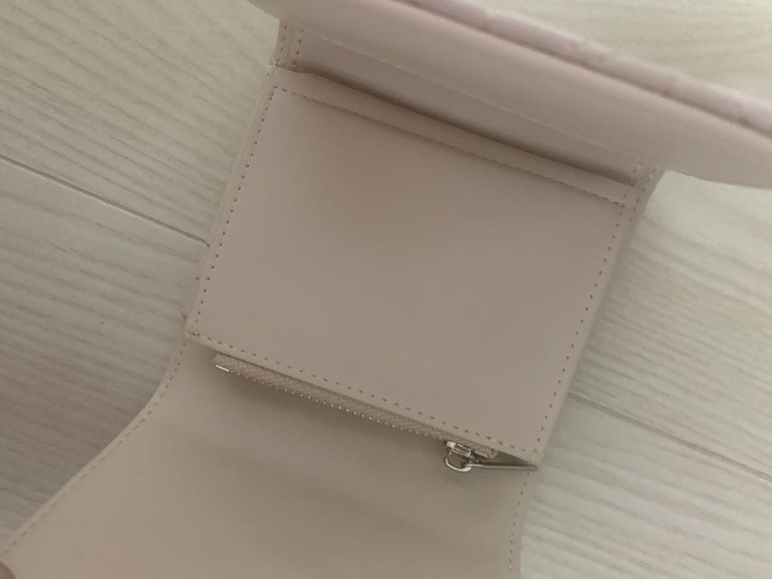 新品未使用　ジルバイジルスチュアート　クロスJキルト三つ折りウォレット