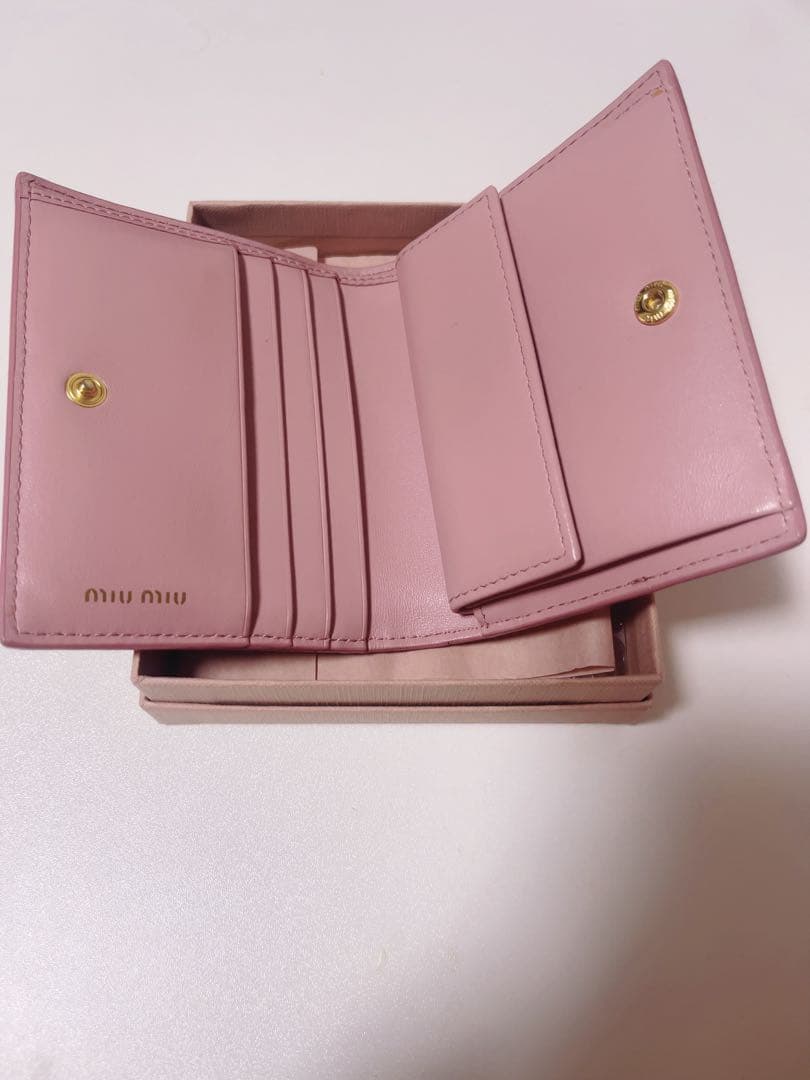 Miumiu ミュウミュウ クロコダイルプリントレザー二つ折り財布 ROSA