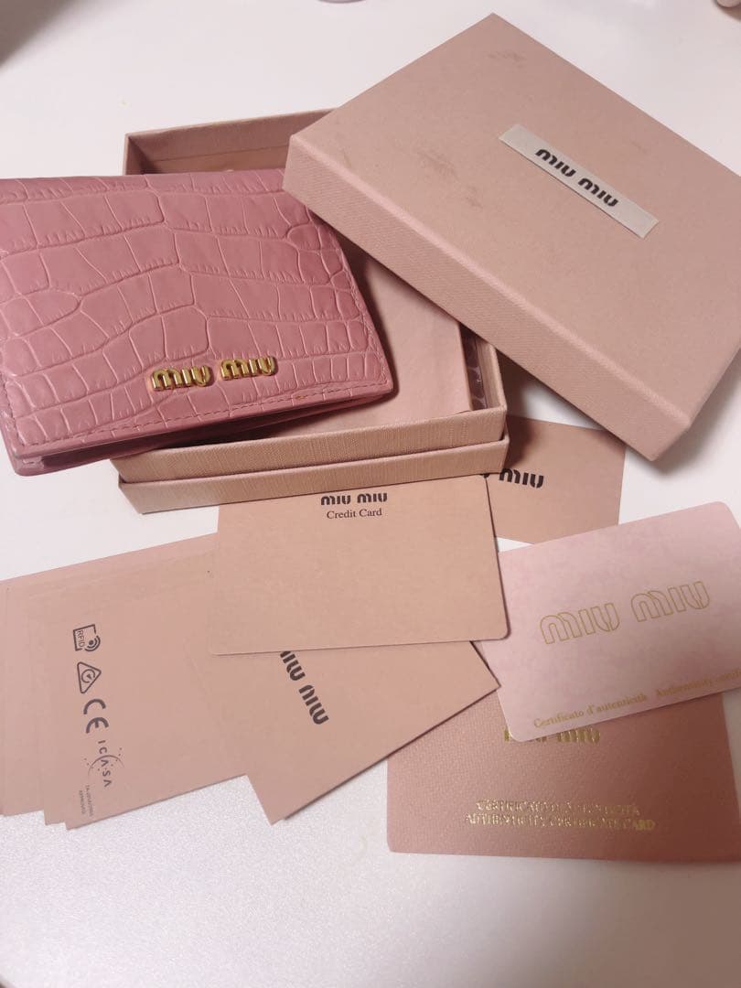 Miumiu ミュウミュウ クロコダイルプリントレザー二つ折り財布 ROSA