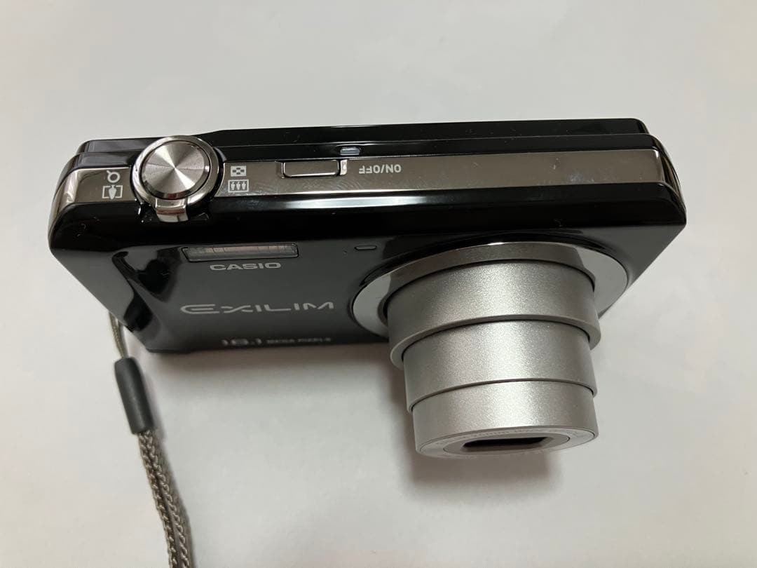 M*a様 カシオ　デジカメ　exilim SDカード付き　充電器あり