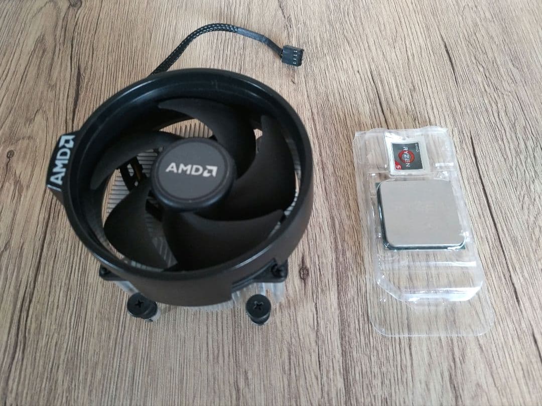 AMD Ryzen 5 3400G CPU リテールクーラー