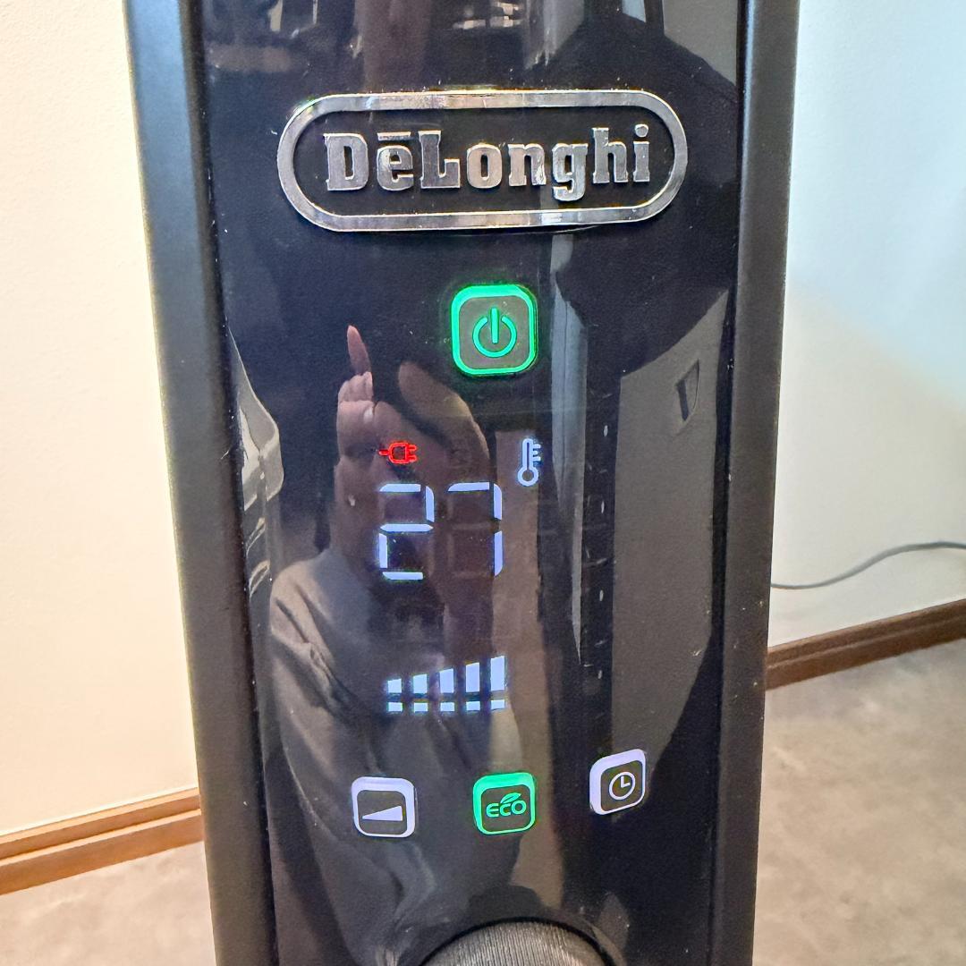 デロンギ MDHU15-BK マルチダイナミックヒーター　数字液晶の一部が未点灯