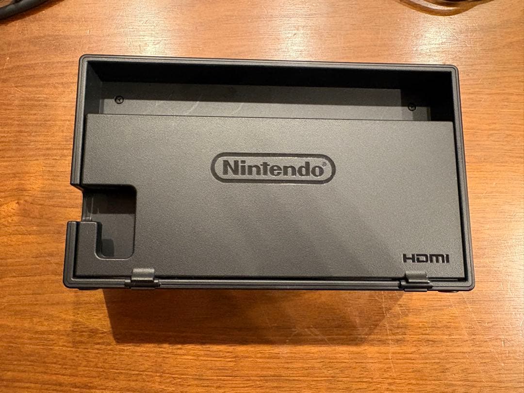 Nintendo Switch 本体 + 充実の付属品