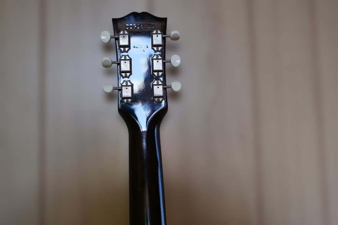 Gibson J-45 VS アコースティックギター 2006年製