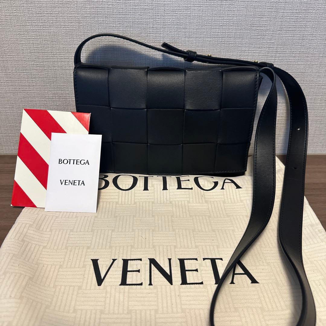 【BOTTEGA VENETA】『カセット』レディース ショルダーバッグ
