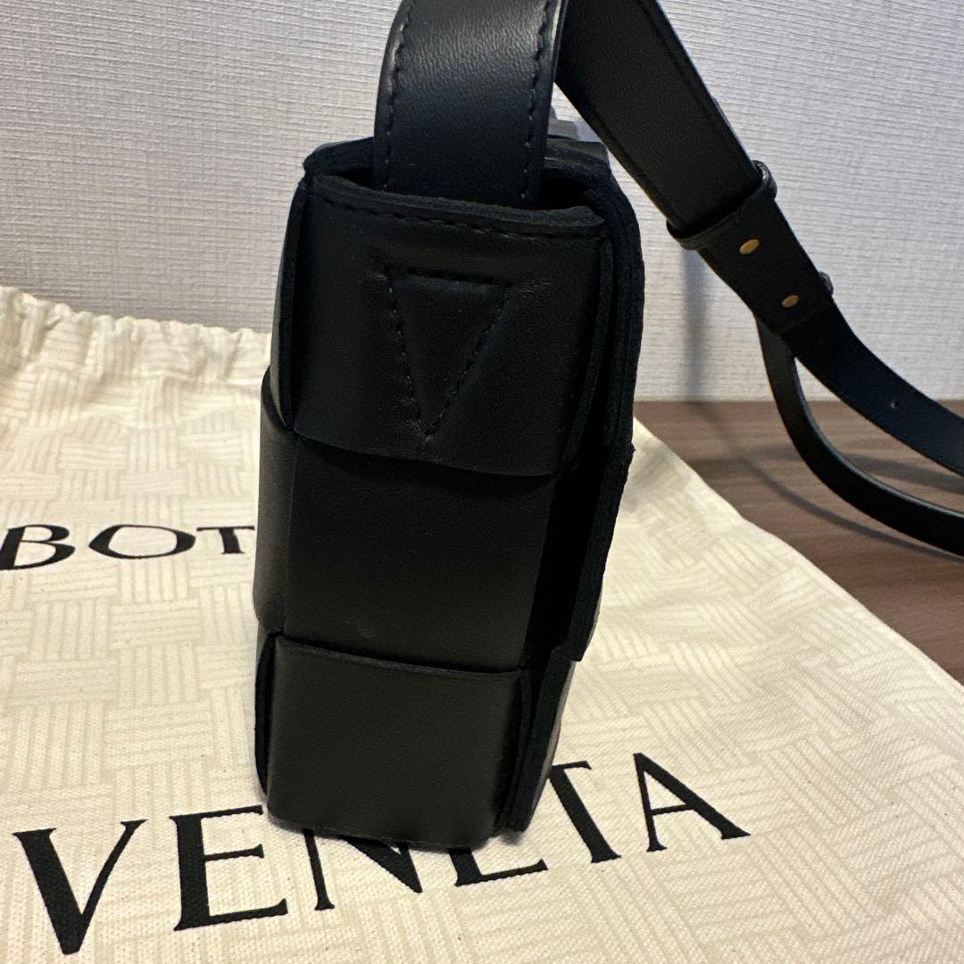 【BOTTEGA VENETA】『カセット』レディース ショルダーバッグ