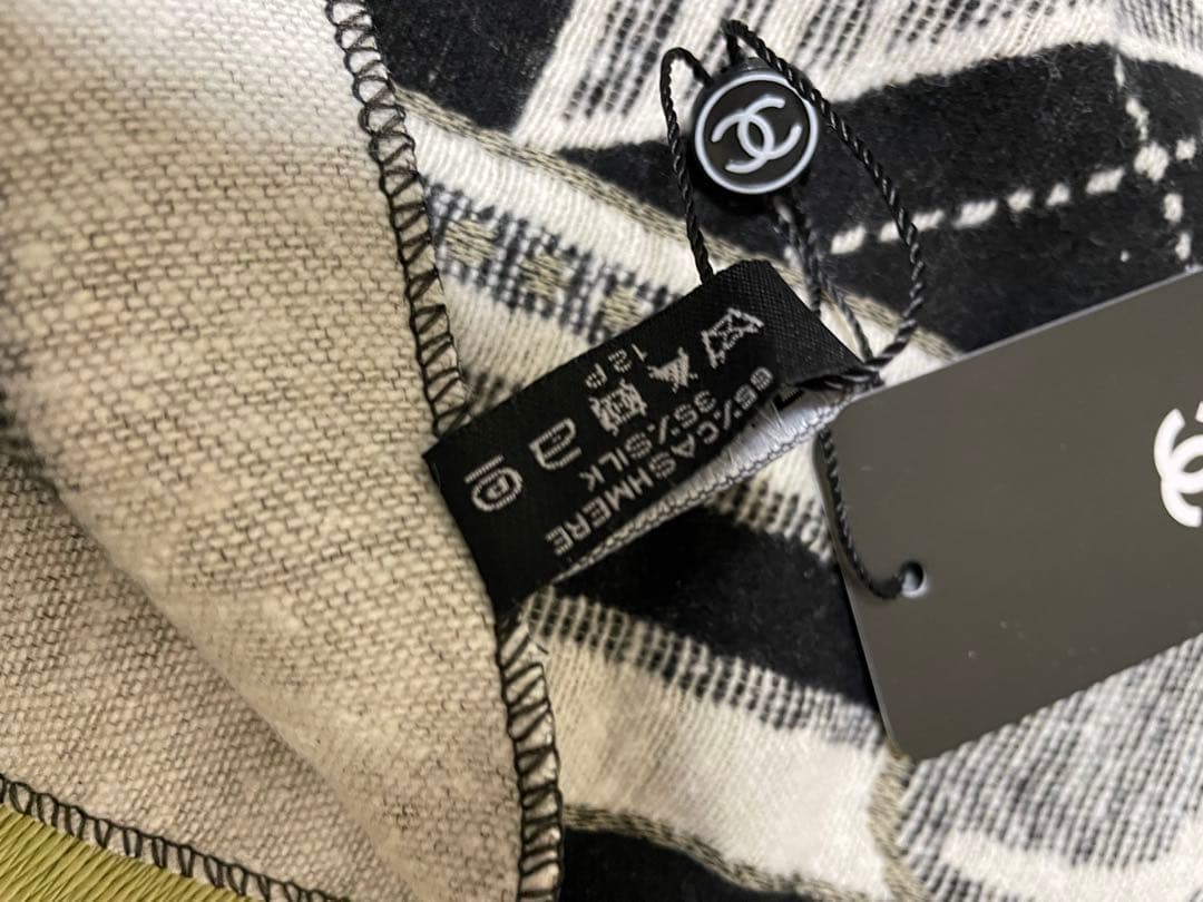 未使用 CHANEL エッフェル塔 ノベルティ 大判マフラー　ストール ブラック