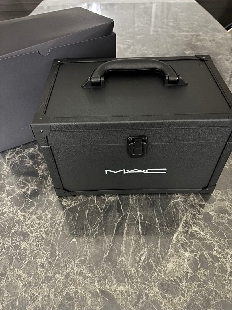 《未使用》MAC マック　メイクボックス