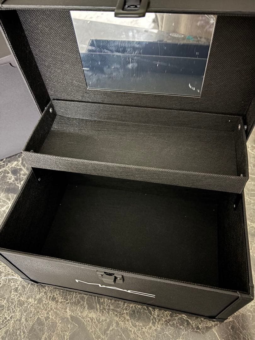 《未使用》MAC マック　メイクボックス