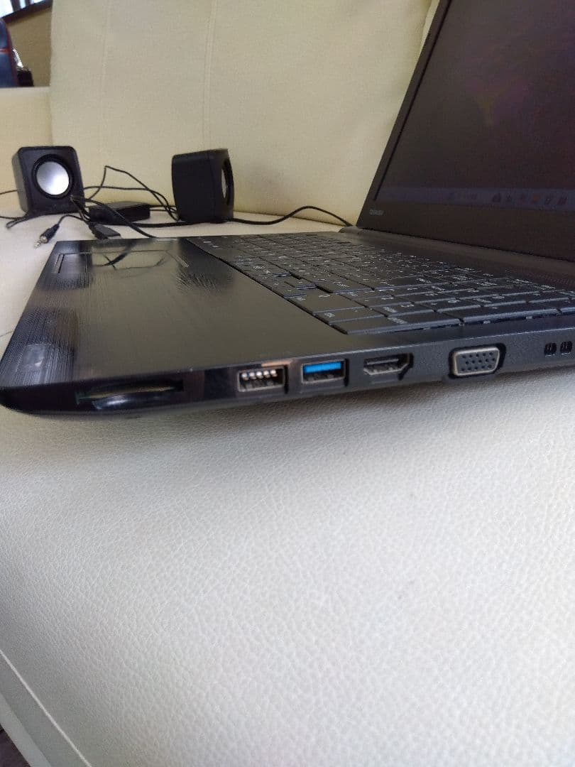 Toshiba B65/m 第8世代i5 メモリ8GB ストレ−ジ120GB新品