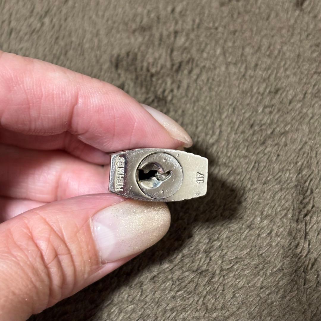 Hermèsエルメスエールラインリュックシルバーカデナ南京錠。鍵なし