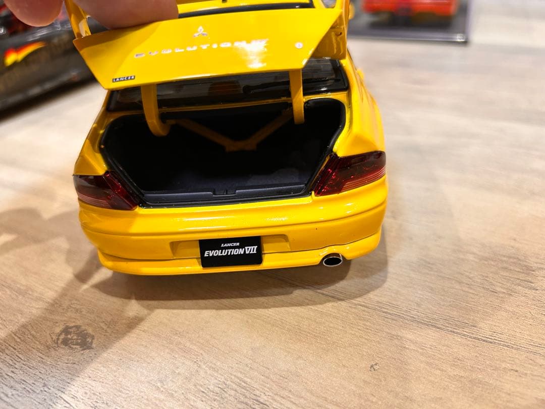 訳あり　オートアート　1/18 ランエボVII三菱 ランサーエボリューション