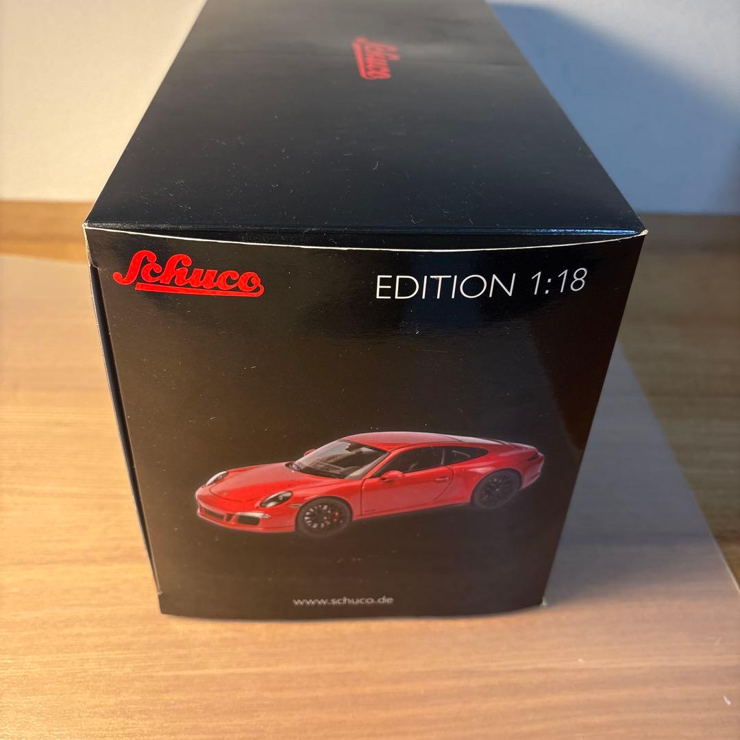 シュコー　ポルシェ 911 GTS レッド 1/18 ミニカー