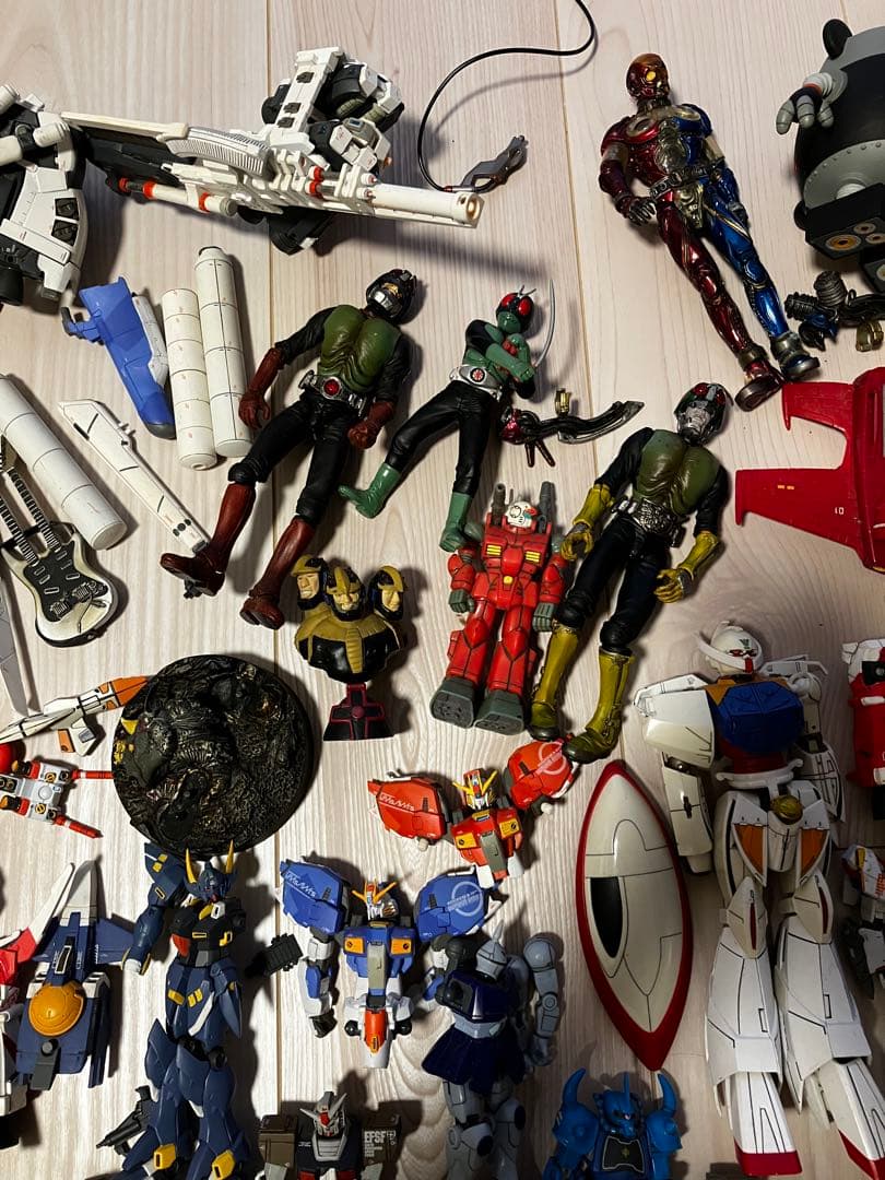 【ジャンク品】フィギュア、食玩等、約4〜5kg