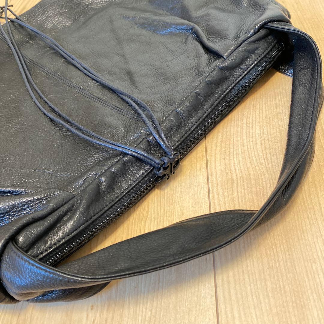 ワイズ　ヨウジヤマモト　レザーバッグ　ユニセックス　ブラック