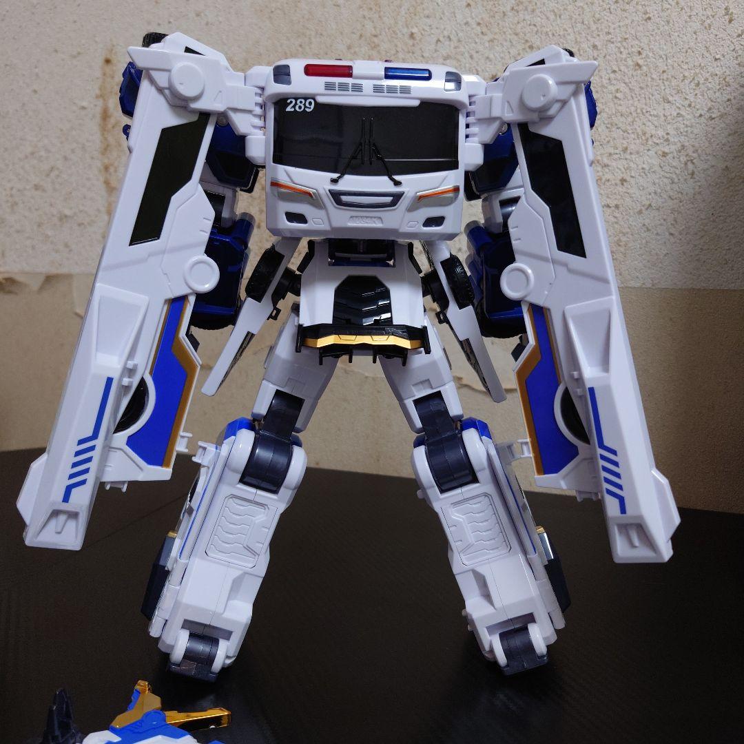 メタルカードボット　ブルーコップトリニティ