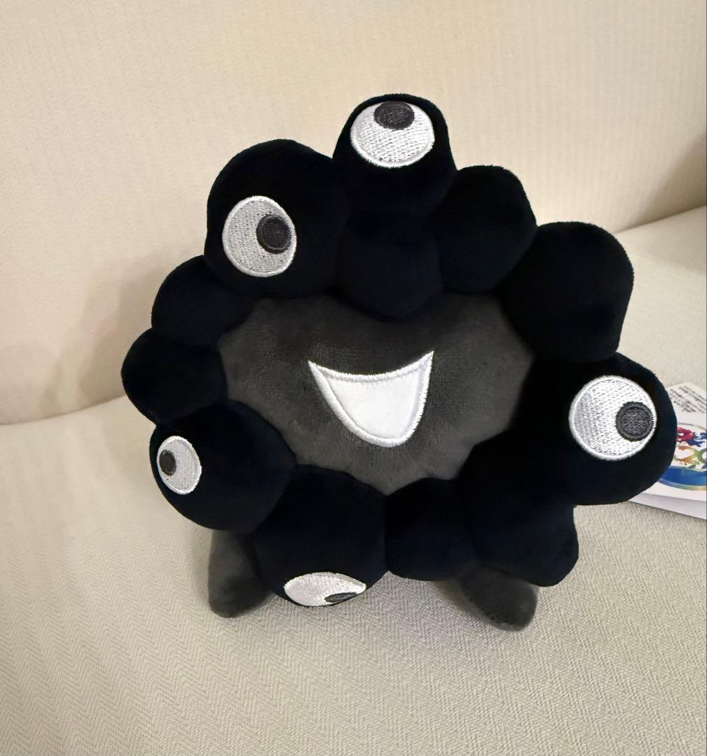 黒ミャクミャク 這い型 ぬいぐるみ Mサイズ☆