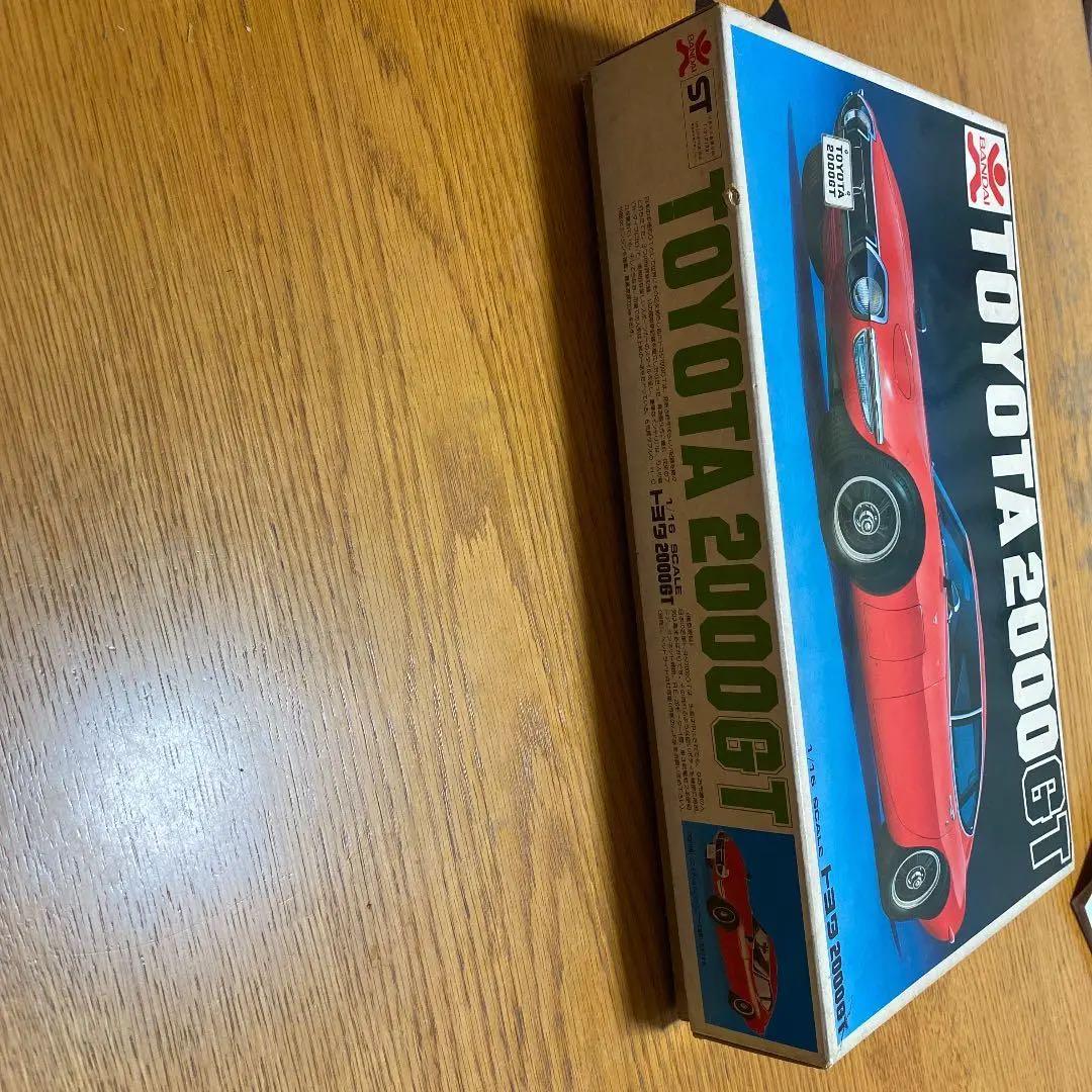 バンダイ　TOYOTA 2000GT プラモデル未開封