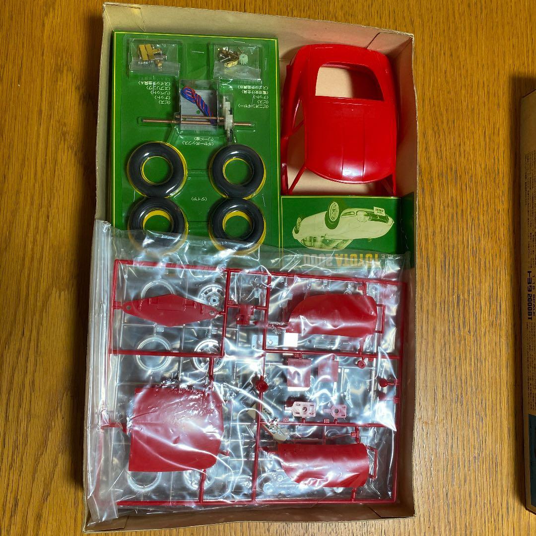 バンダイ　TOYOTA 2000GT プラモデル未開封