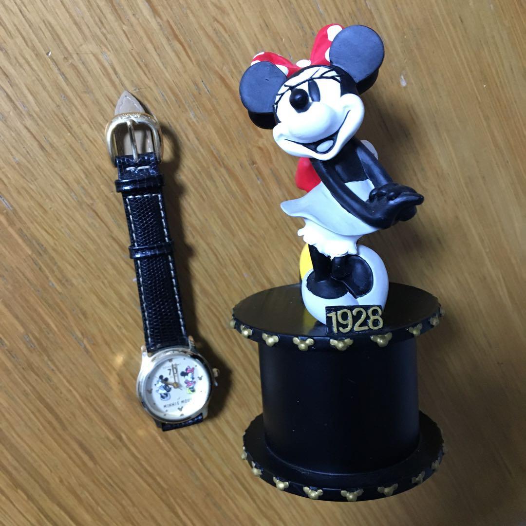 ミニーマウス　70年記念　フィギュア&時計