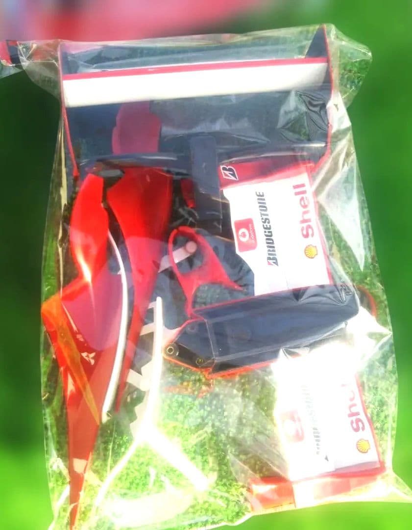 ディアゴスティーニFerrari F2004エンジンラジコンカー大量部品セット