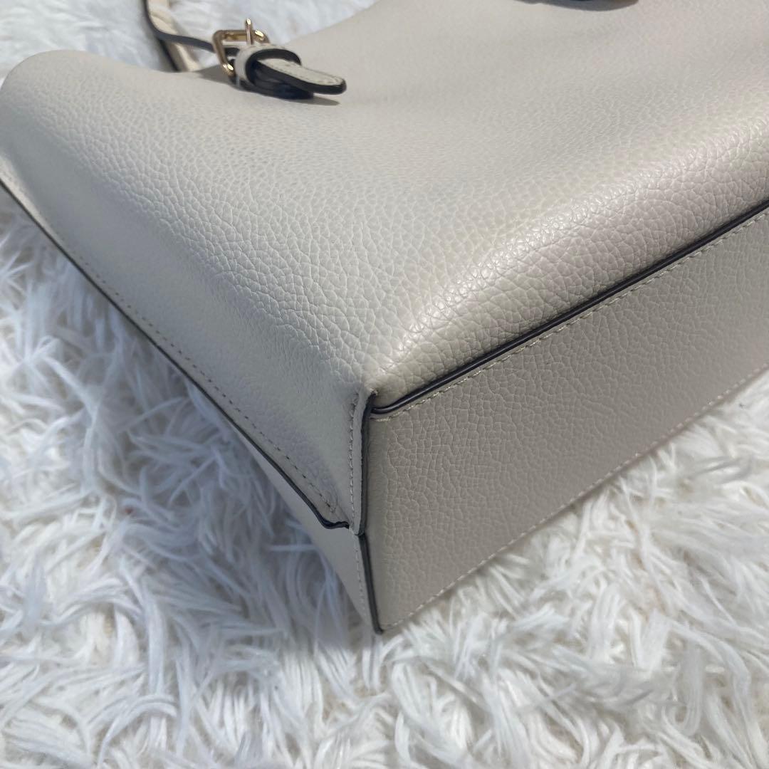 極美品　現行　コーチ　ショルダーバッグ　2way　モリー トート 25　レザー