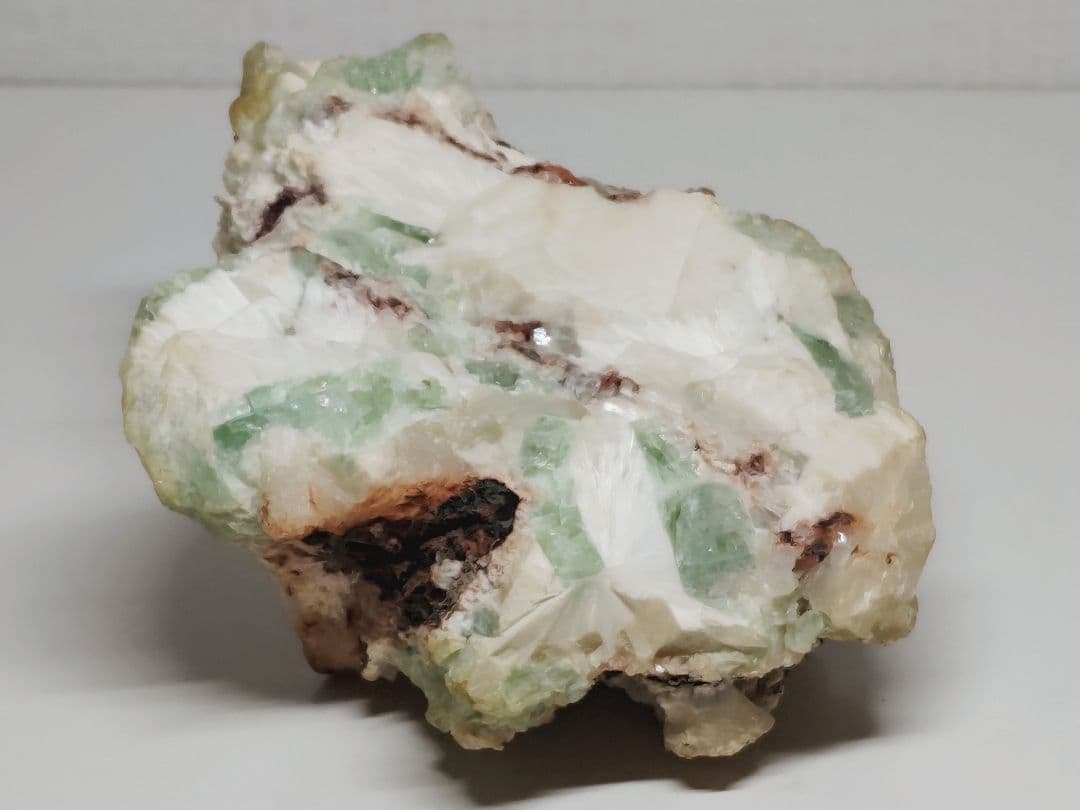 アポフィライト 781g スコレサイト 原石 鑑賞石 自然石 誕生石 鉱物 水石
