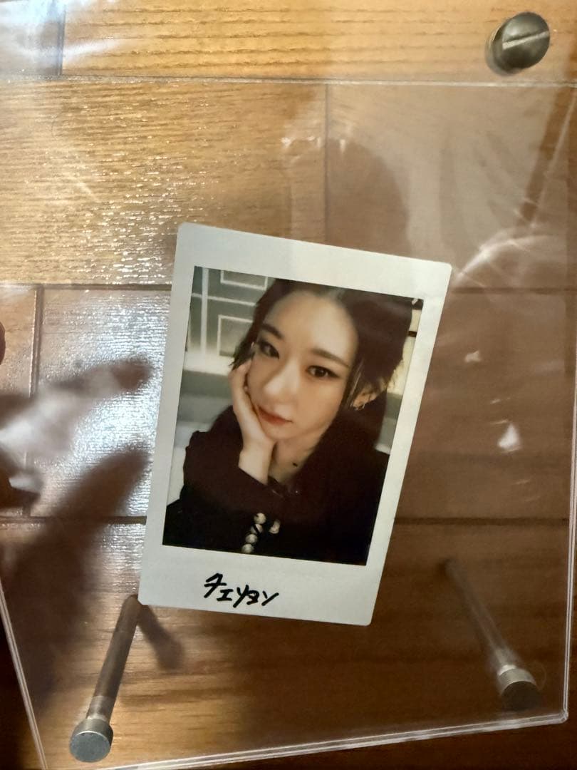 チェリョン（ITZY） サイン入りチェキ　ポラロイド写真