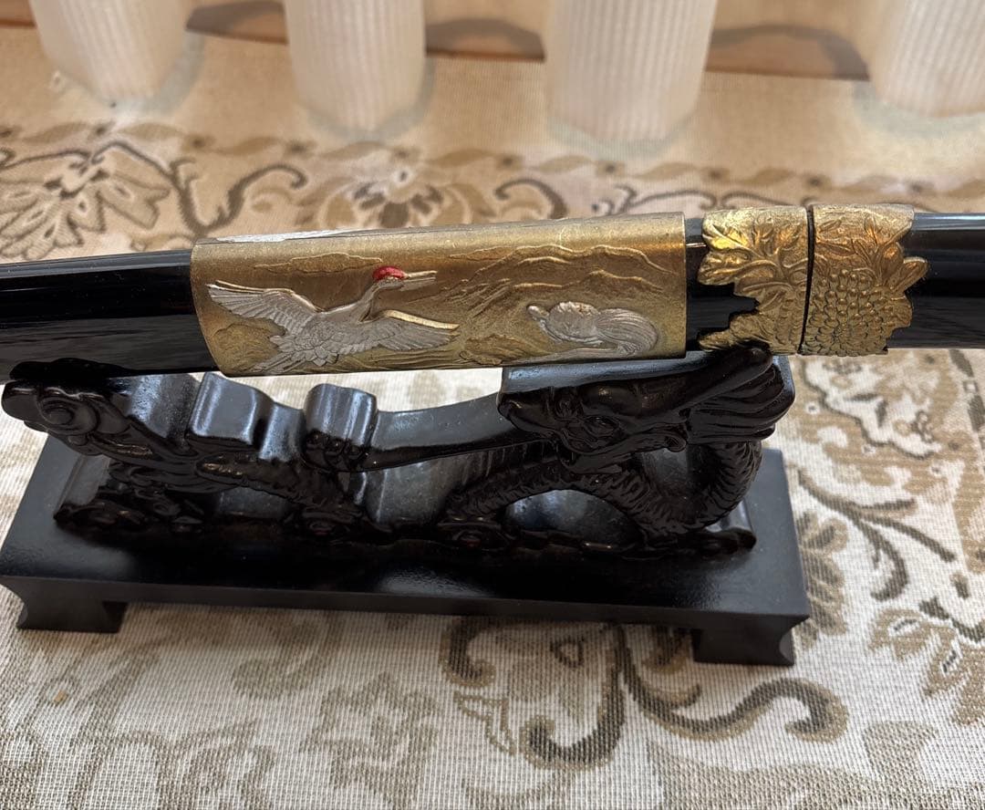 金色の龍、鶴 、亀 彫刻　刀掛け セット 模造刀