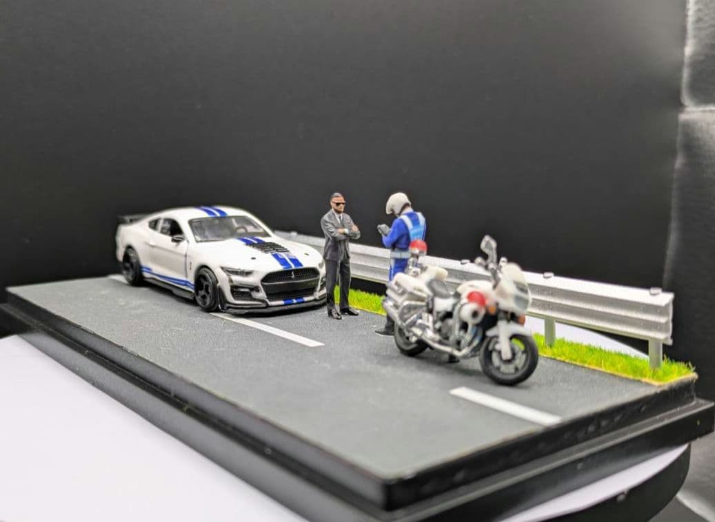 1/64交通取締り風のジオラマ