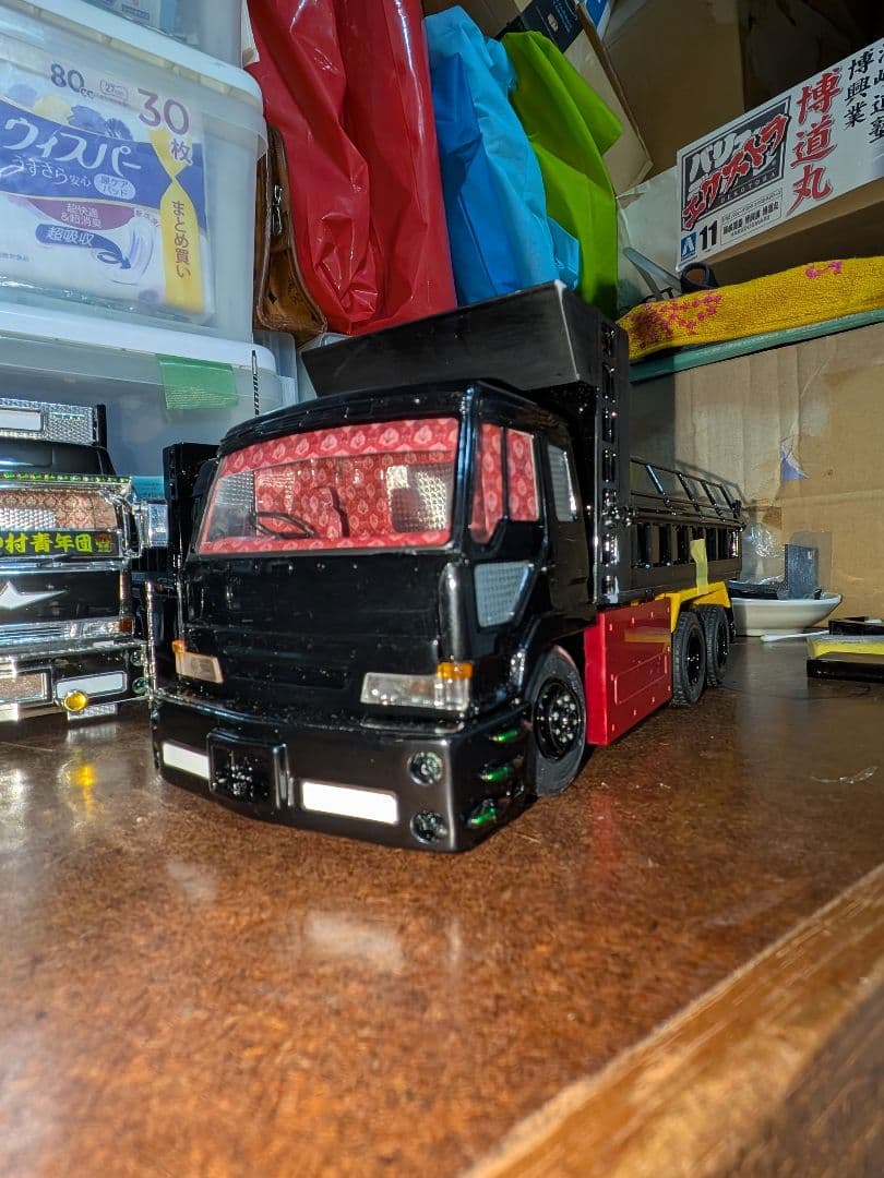 海峡道塾ベース 黒塗りダンププラモデル