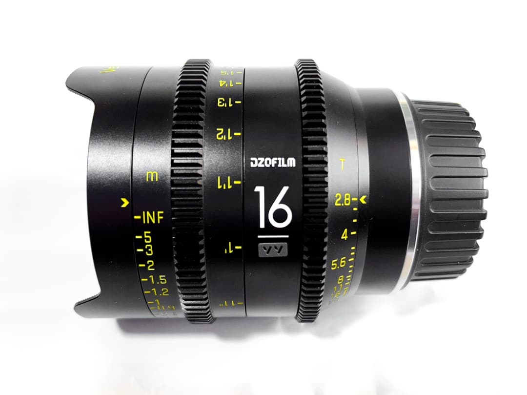 DZOfilm Vespid prime FF 16mm T2.8 EFマウント