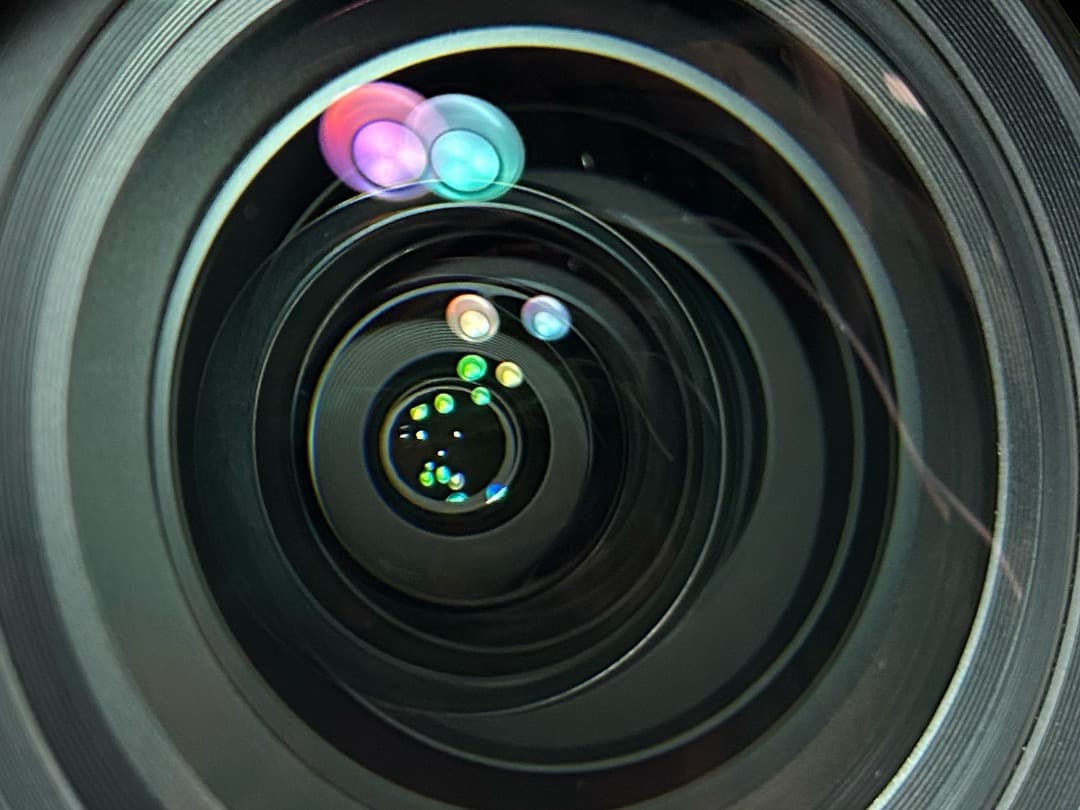 DZOfilm Vespid prime FF 16mm T2.8 EFマウント